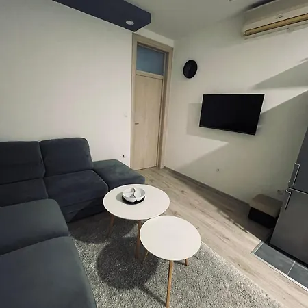Mely Apartment *